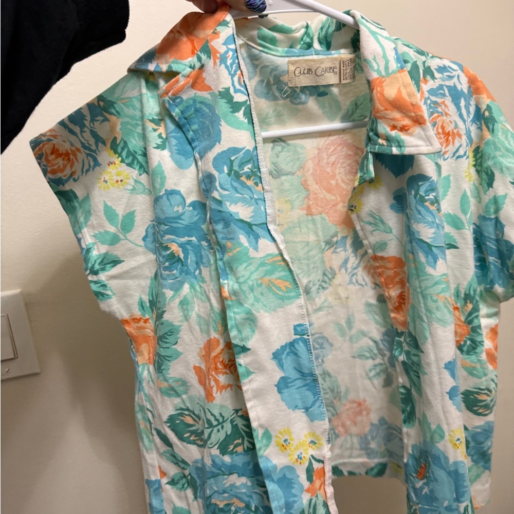 Vintage Floral Short-Sleeve Shirt with crop top
